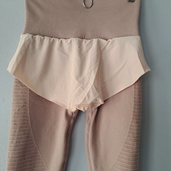 Gymshark Beige Energy + Seamless Womens Leggings Size XS/Small Sport Athltetic - Picture 11 of 15